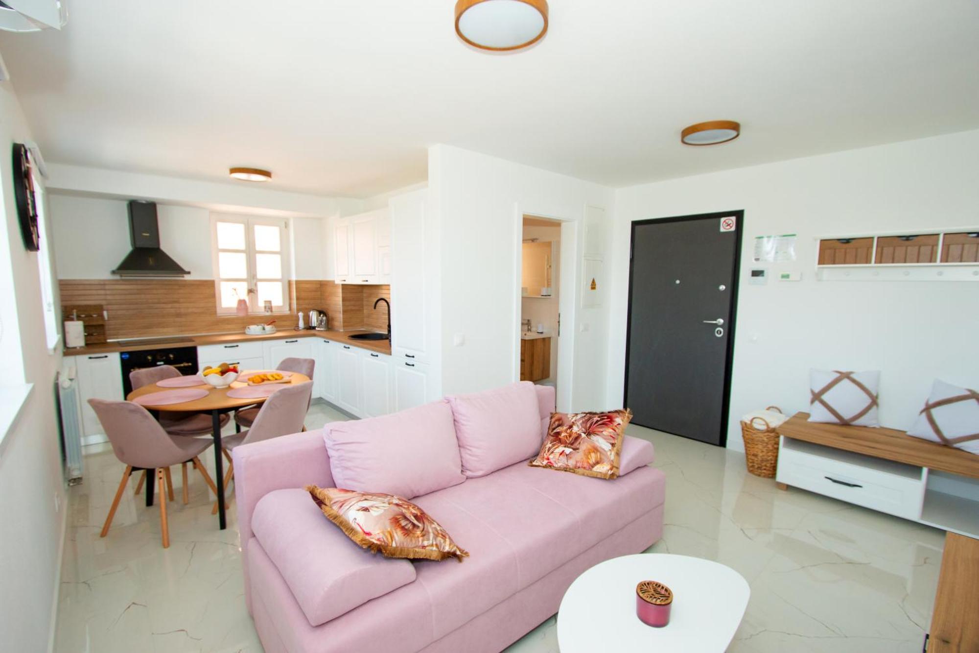Apartmani Kac كارلوفاتش المظهر الخارجي الصورة